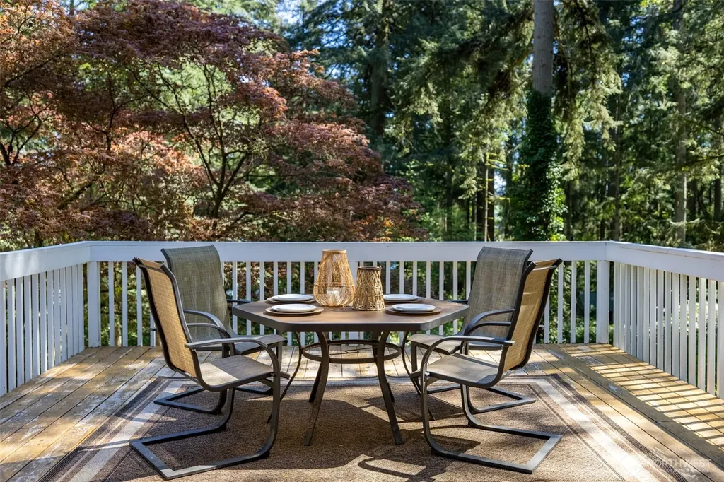 1701 Serena Lane NW Gig Harbor WA 98335