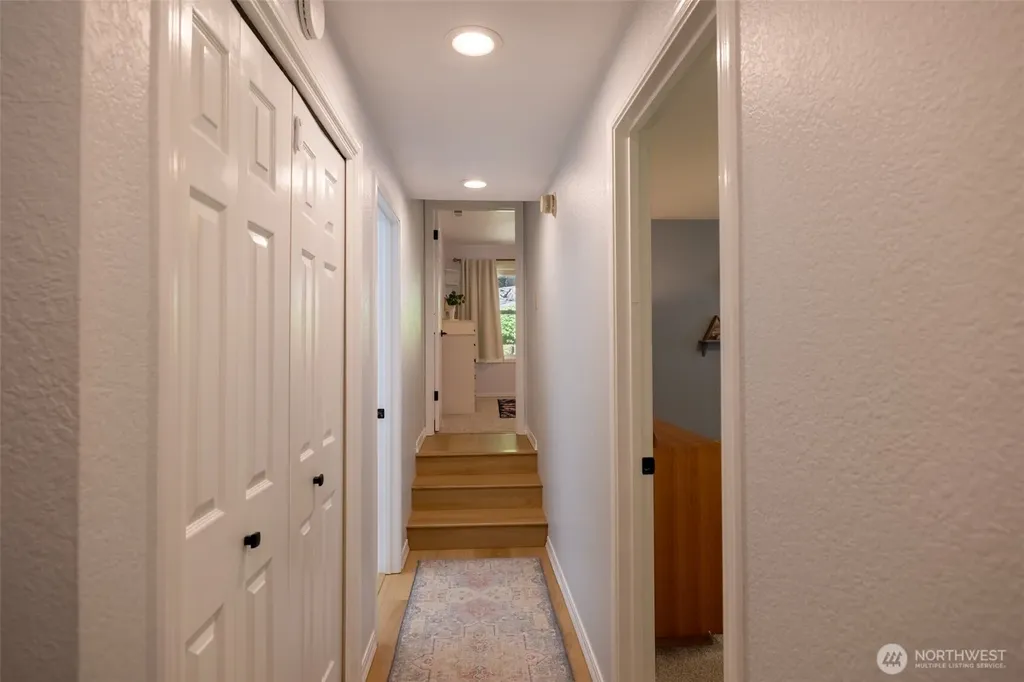 1701 Serena Lane NW Gig Harbor WA 98335