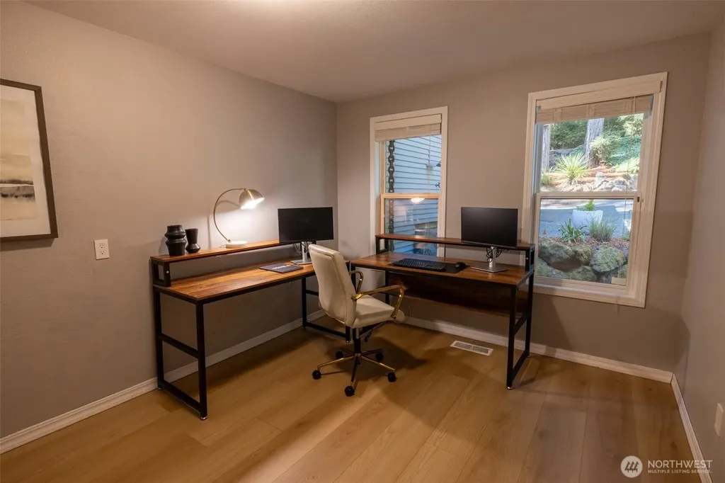 1701 Serena Lane NW Gig Harbor WA 98335