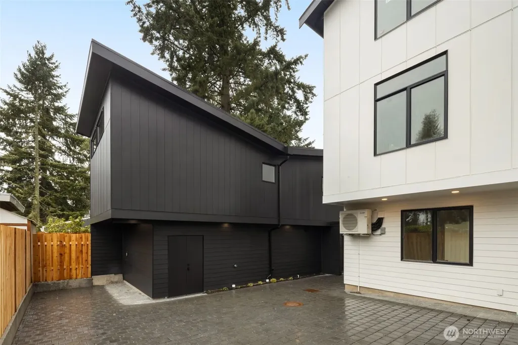 14035 Densmore Avenue N Seattle WA 98133