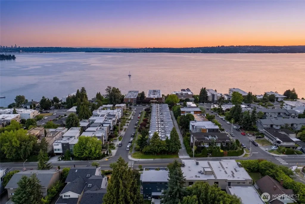 6304 Lakeview Drive Kirkland WA 98033
