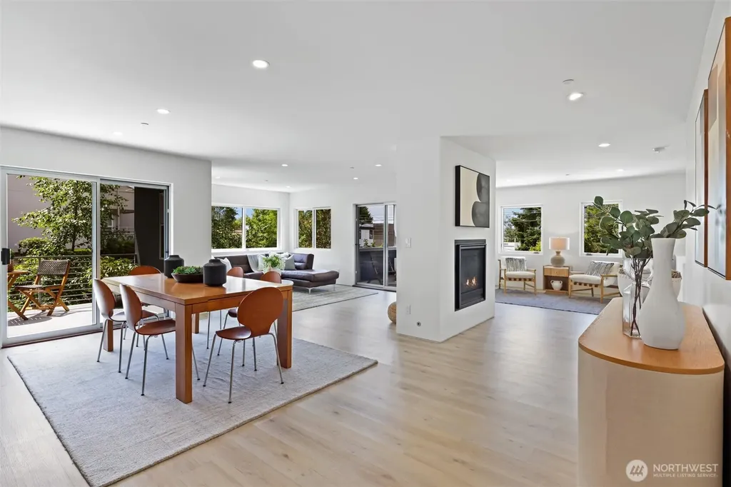 6304 Lakeview Drive Kirkland WA 98033