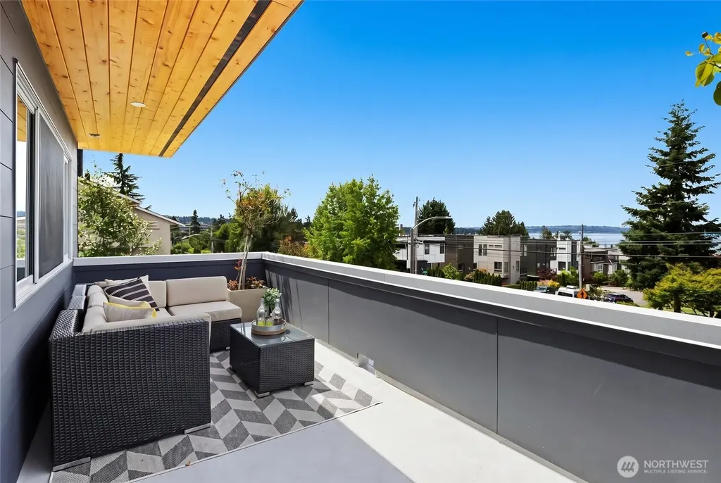 6304 Lakeview Drive Kirkland WA 98033