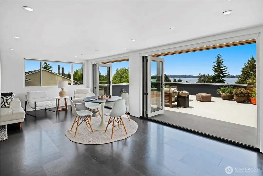 6304 Lakeview Drive Kirkland WA 98033