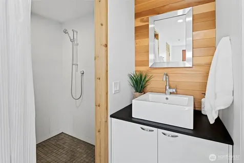 6304 Lakeview Drive Kirkland WA 98033