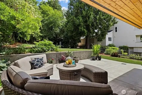 6304 Lakeview Drive Kirkland WA 98033