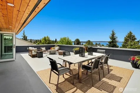 6304 Lakeview Drive Kirkland WA 98033