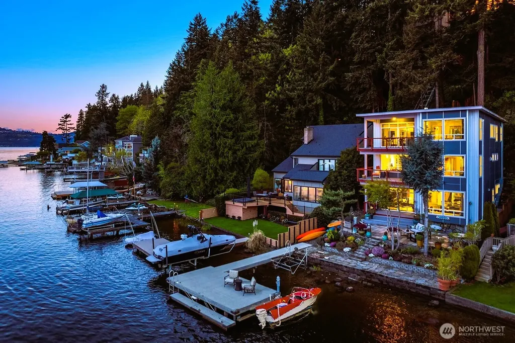 2006 W Lake Sammamish Parkway NE Redmond WA 98052
