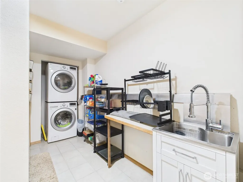 1019 Catala Avenue SE Ocean Shores WA 98569
