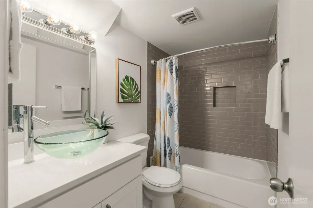 216 167th Place NE Bellevue WA 98008