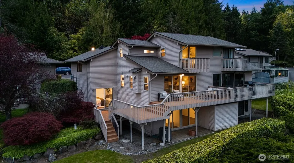 216 167th Place NE Bellevue WA 98008