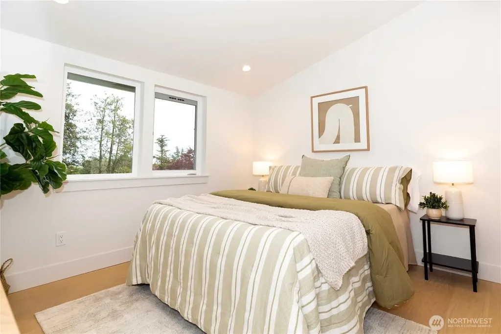 1530 25th Avenue Seattle WA 98122