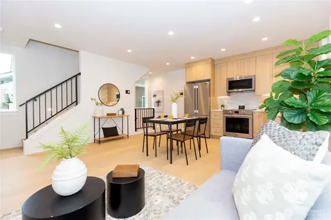1530 25th Avenue Seattle WA 98122