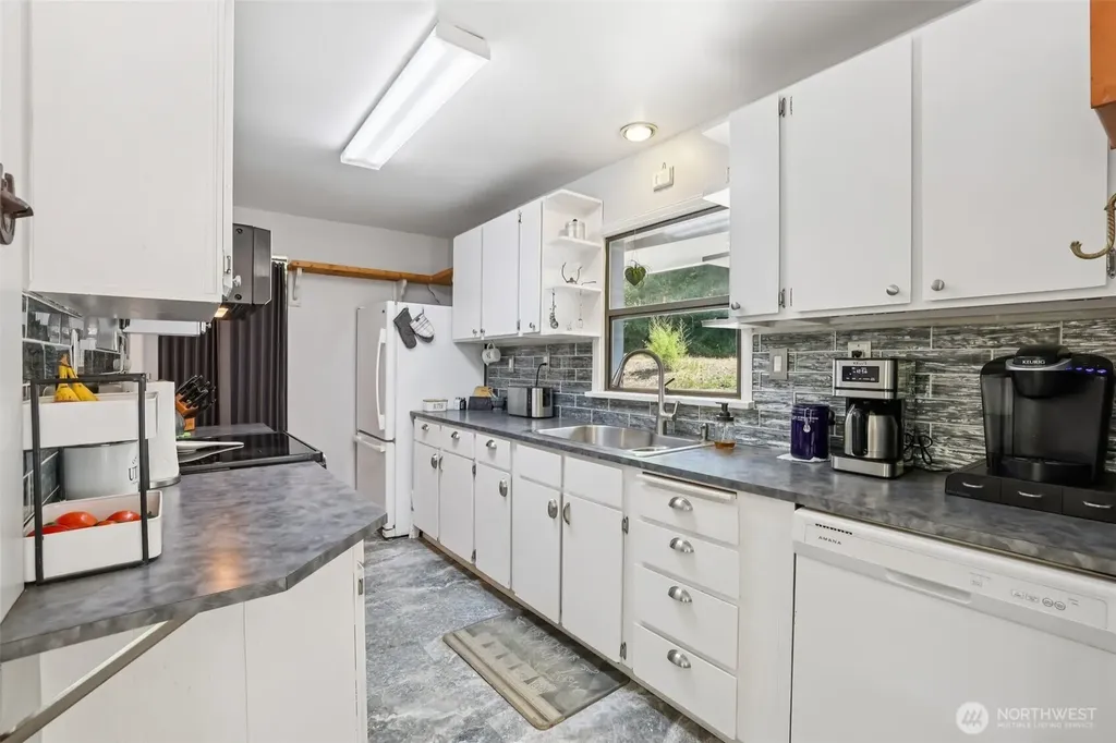 17209 W Riverside Drive Bothell WA 98011