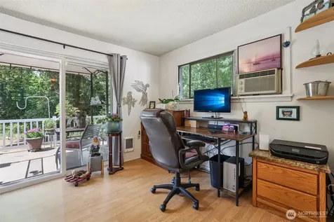 17209 W Riverside Drive Bothell WA 98011