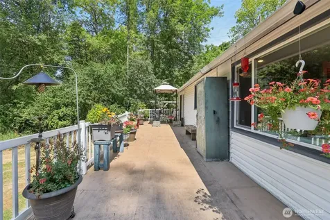 17209 W Riverside Drive Bothell WA 98011
