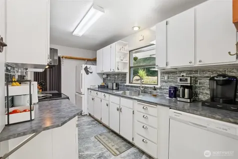 17209 W Riverside Drive Bothell WA 98011