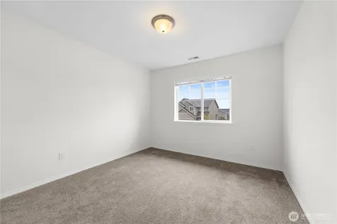 8410 72nd Place NE Marysville WA 98270