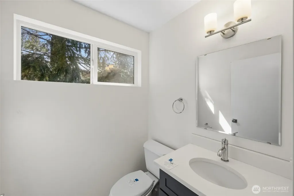 1417 N 200th Street Shoreline WA 98133