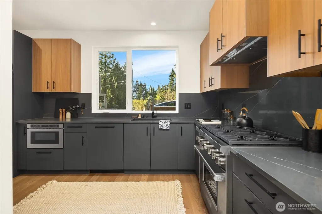 12249 NE 66th Street Kirkland WA 98033