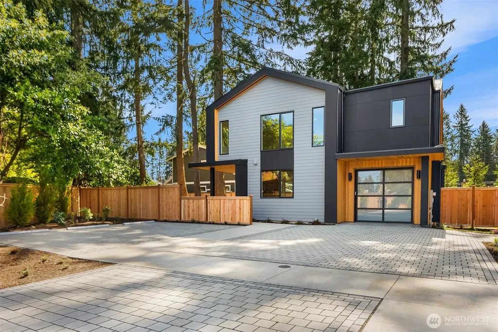 12249 NE 66th Street Kirkland WA 98033
