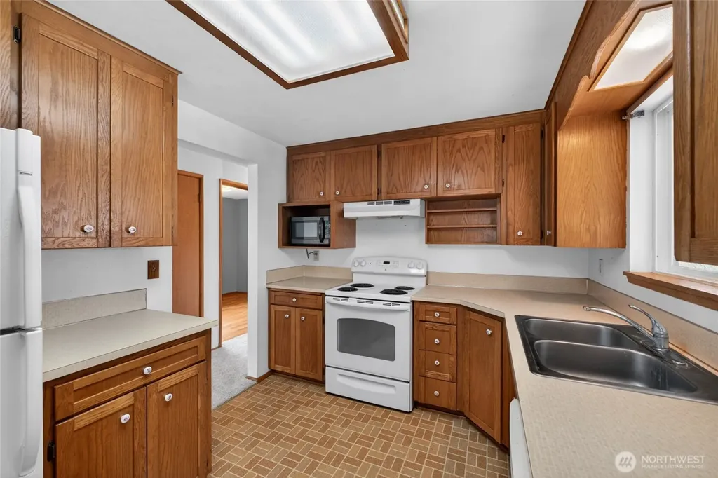 614 Violet Meadow Street S Tacoma WA 98444