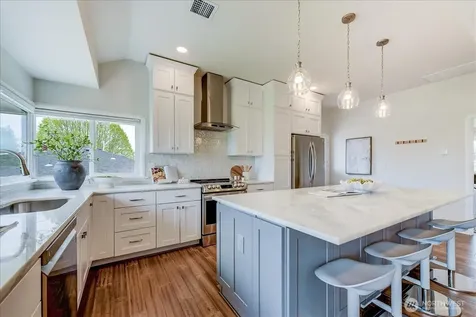 3228 57th Avenue SW Seattle WA 98116