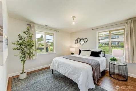 3228 57th Avenue SW Seattle WA 98116