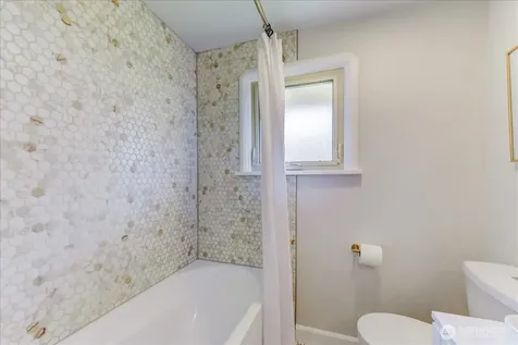 3228 57th Avenue SW Seattle WA 98116