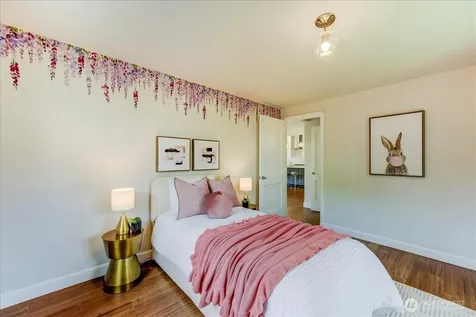 3228 57th Avenue SW Seattle WA 98116