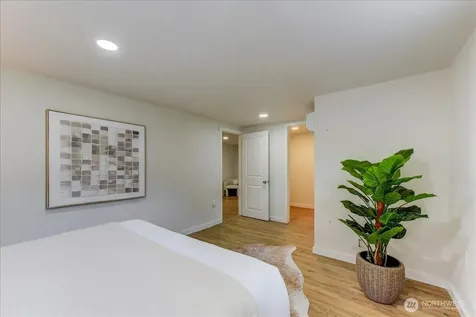 3228 57th Avenue SW Seattle WA 98116
