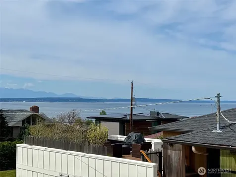 3228 57th Avenue SW Seattle WA 98116