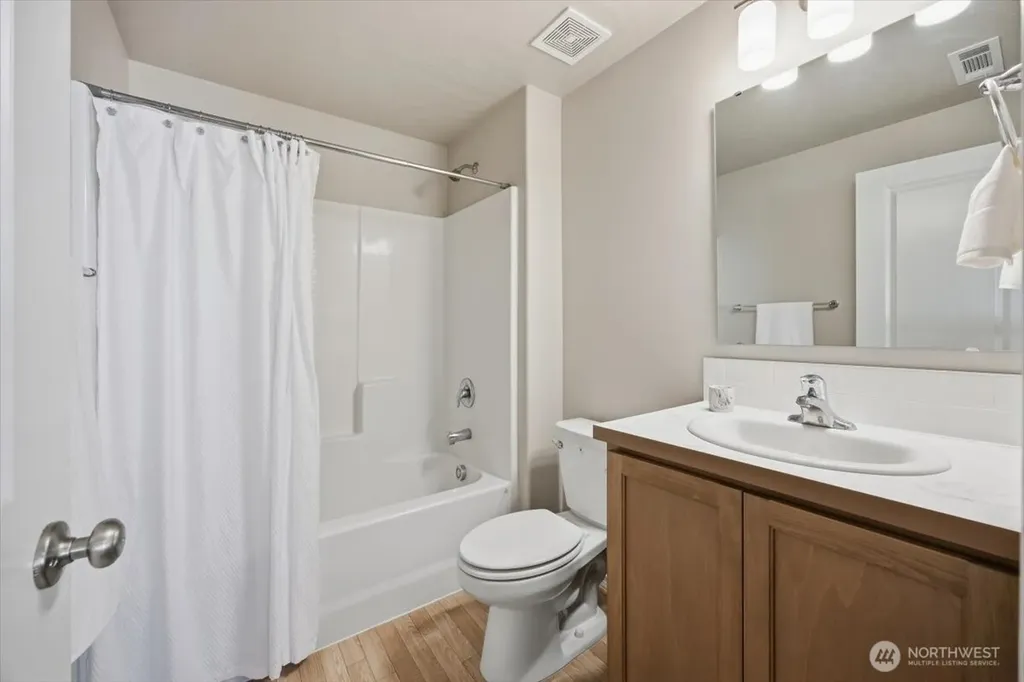 700 Regina Place Grandview WA 98930