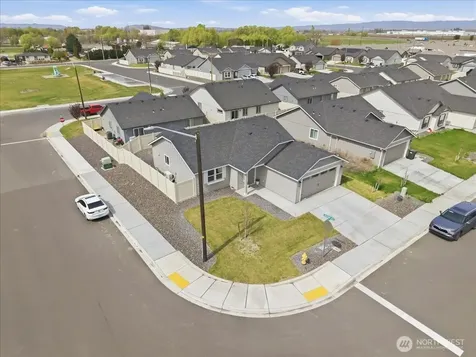 700 Regina Place Grandview WA 98930