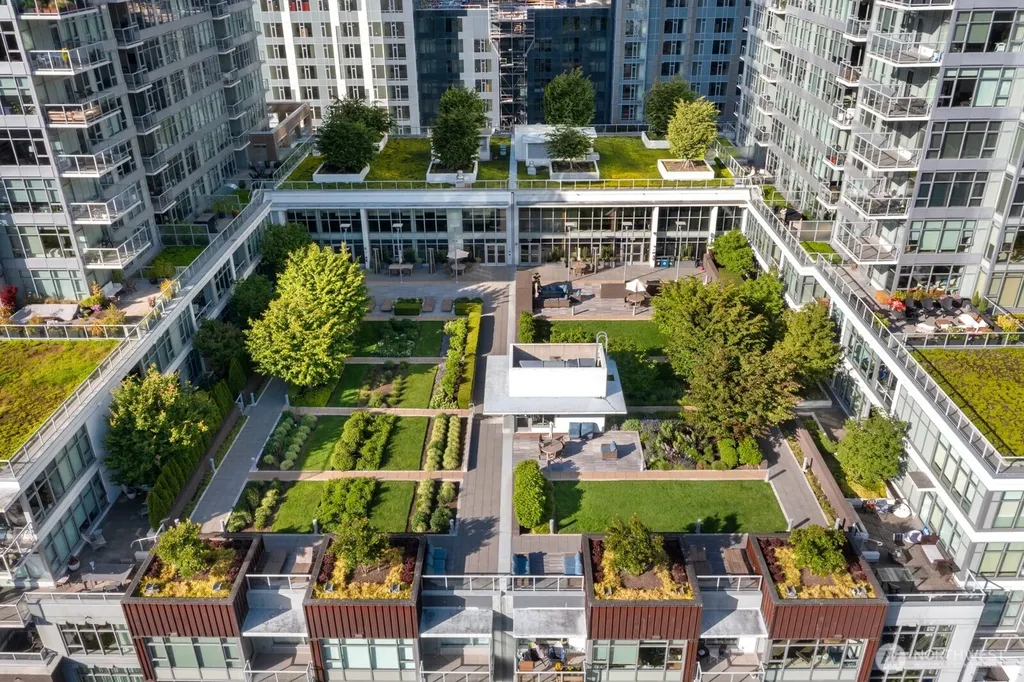 588 Bell Street Seattle WA 98121