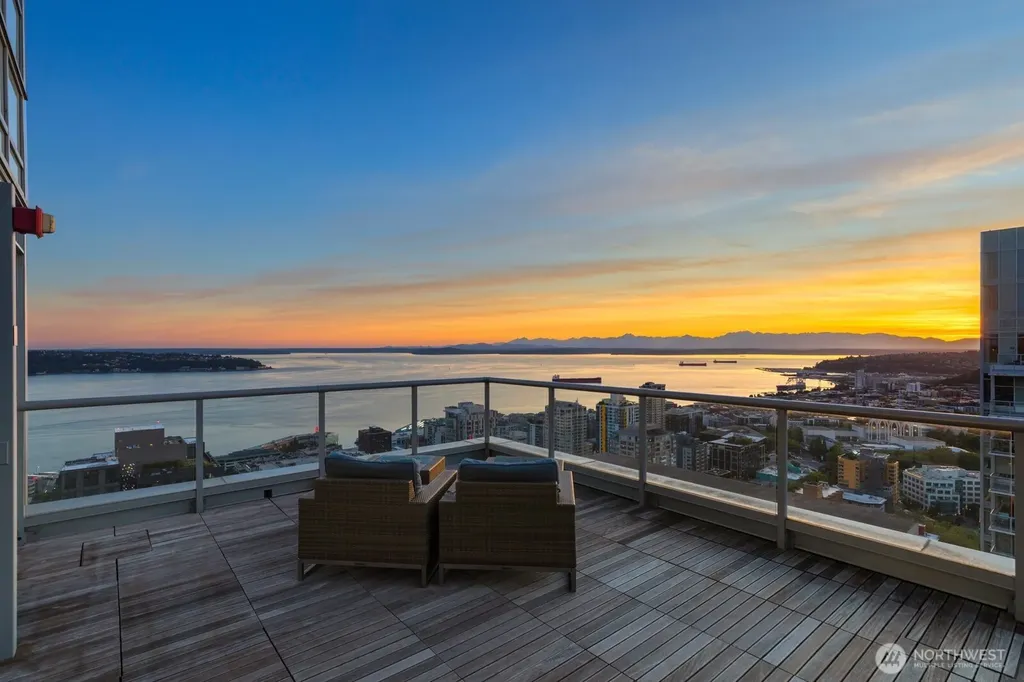588 Bell Street Seattle WA 98121