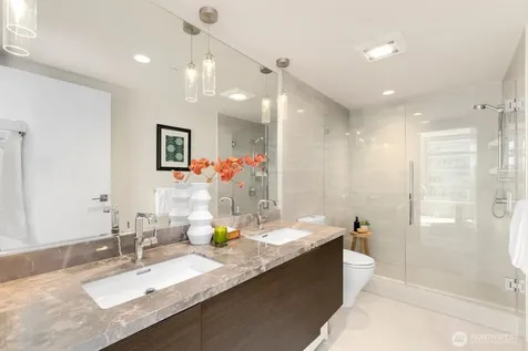 588 Bell Street Seattle WA 98121