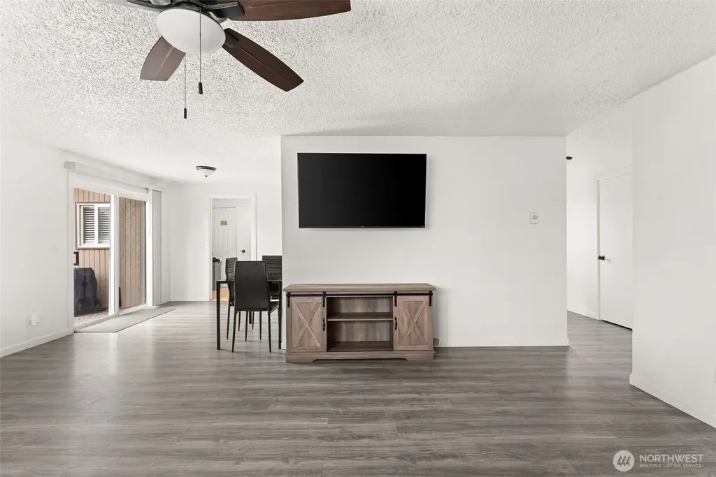 103 Hillcrest Drive Elma WA 98541