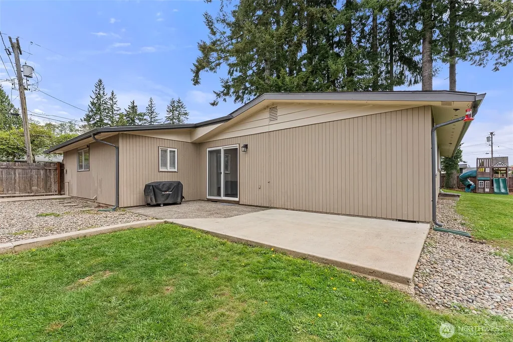 103 Hillcrest Drive Elma WA 98541