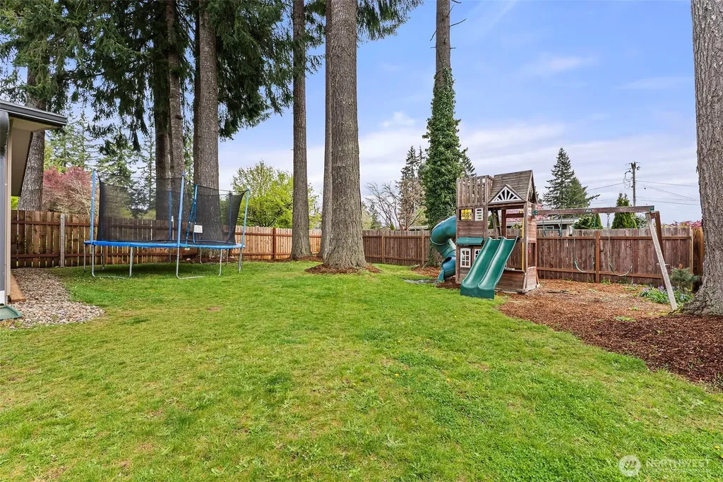 103 Hillcrest Drive Elma WA 98541