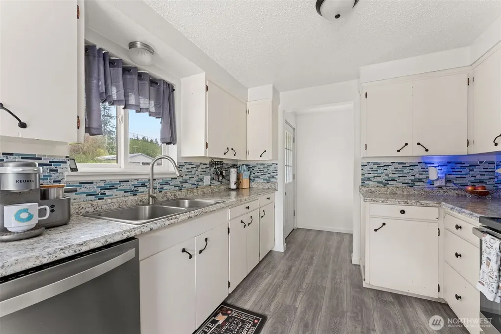 103 Hillcrest Drive Elma WA 98541