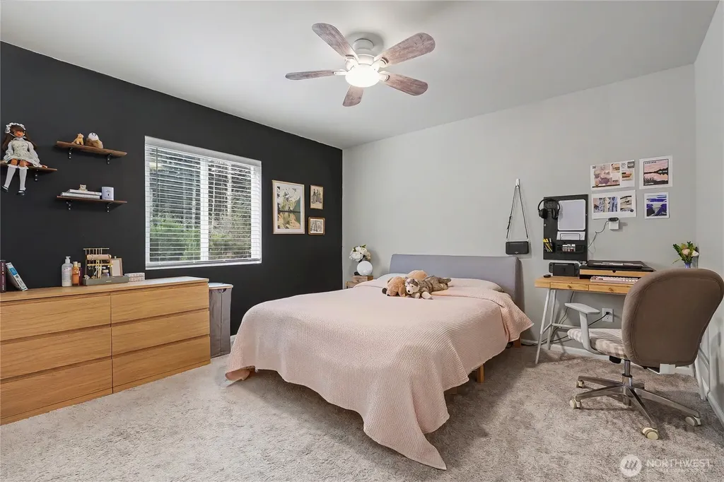 1230 Baker Heights Loop Bremerton WA 98312