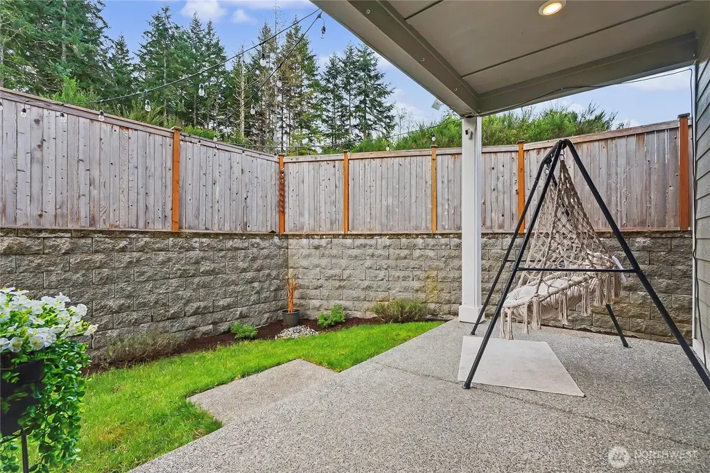1230 Baker Heights Loop Bremerton WA 98312