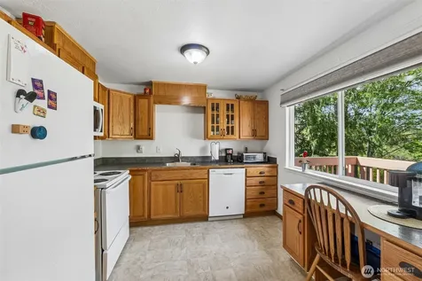 16224 17th Avenue Ct E Tacoma WA 98445