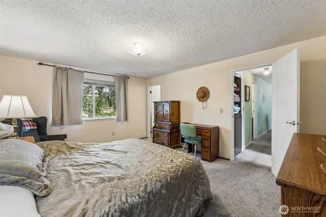 16224 17th Avenue Ct E Tacoma WA 98445