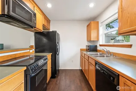 4826 S 49th Street Tacoma WA 98409