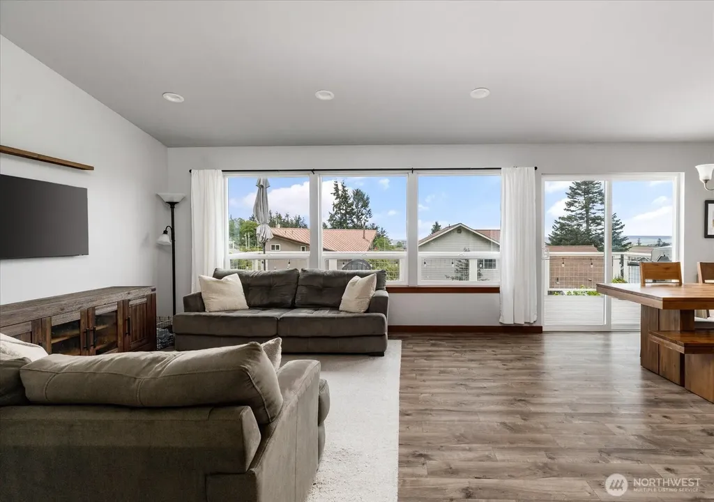1070 Halsey Drive Coupeville WA 98239