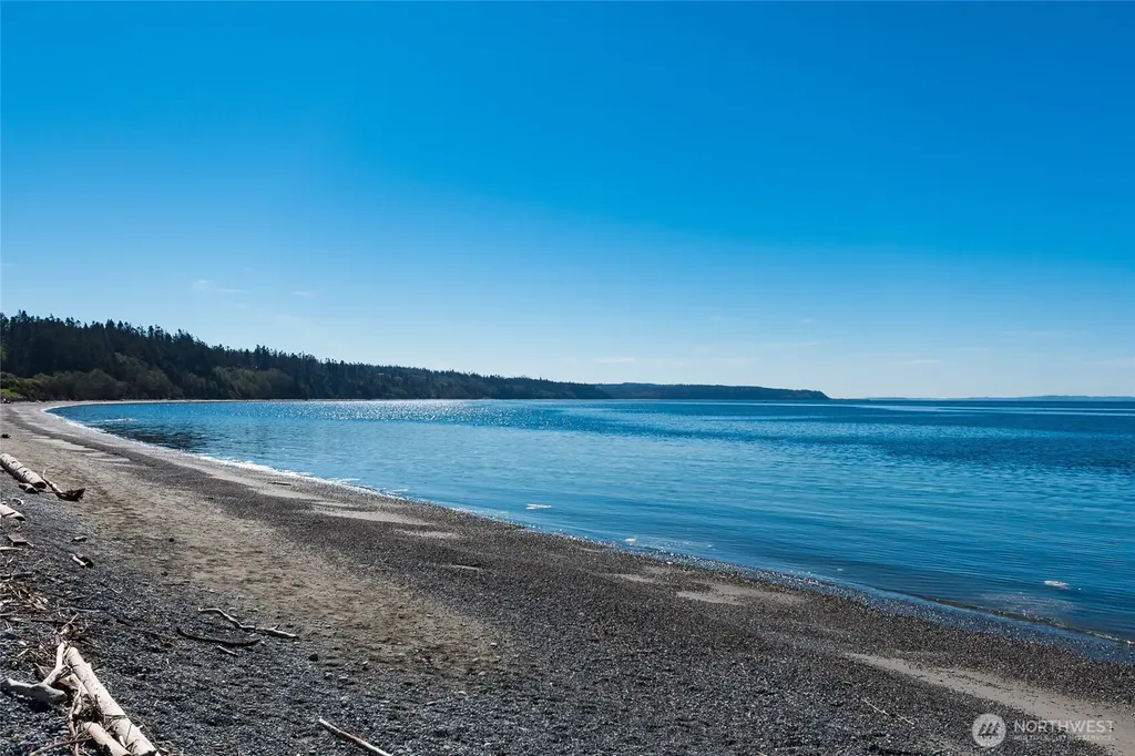 1070 Halsey Drive Coupeville WA 98239