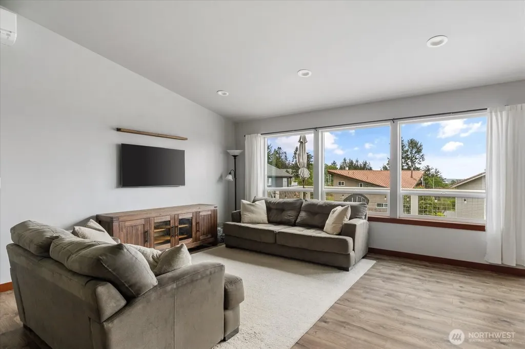 1070 Halsey Drive Coupeville WA 98239