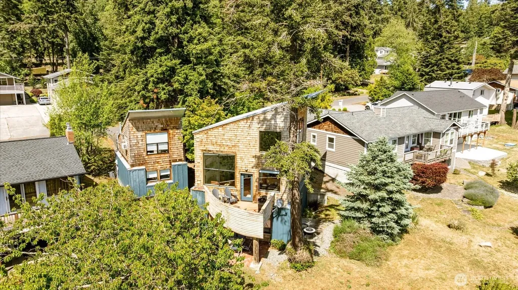 1060 Halsey Drive Coupeville WA 98239